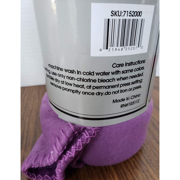 Manhattan Heights Purple Lightweight Fleece Throw Blanket 50 X 60 Inches New - Picture 6 of 7